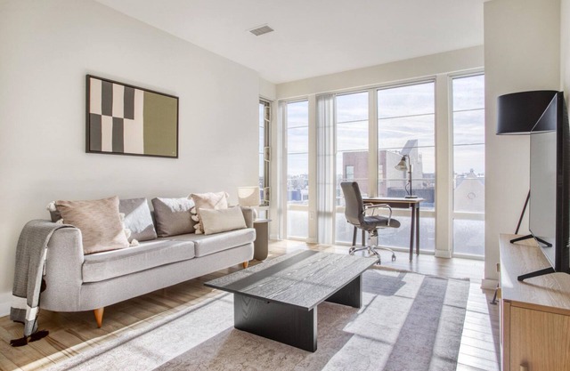 Charming H Street 1BR w/ W/D & Gym, walk to Union Station, by Blueground