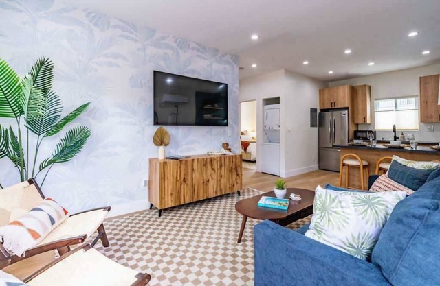 Charming Hillcrest Retreat