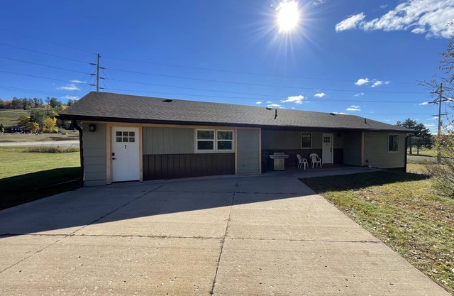 Gorgeous Family Home, across the street from Pine Mountain Ski & Golf Resort!