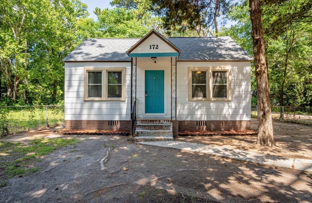 Charming home away from home 2-bed 2-bath house with WiFi, AC in lovely Sumter