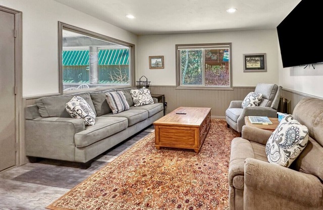 Charming Home in Donnelly close to Lake Cascade
