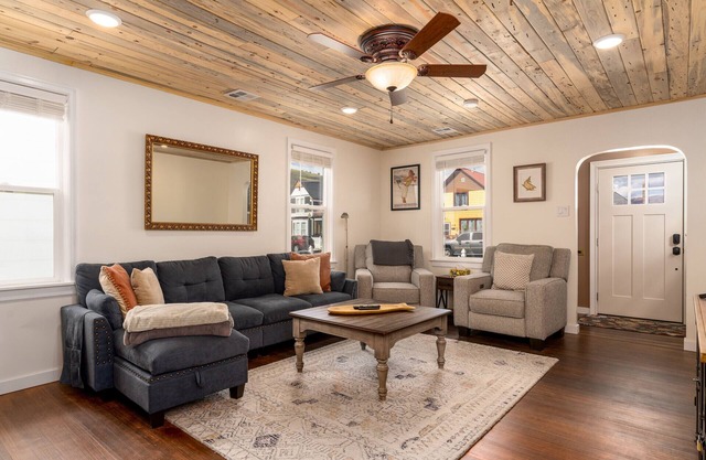 Charming Home in the Heart of Anaconda