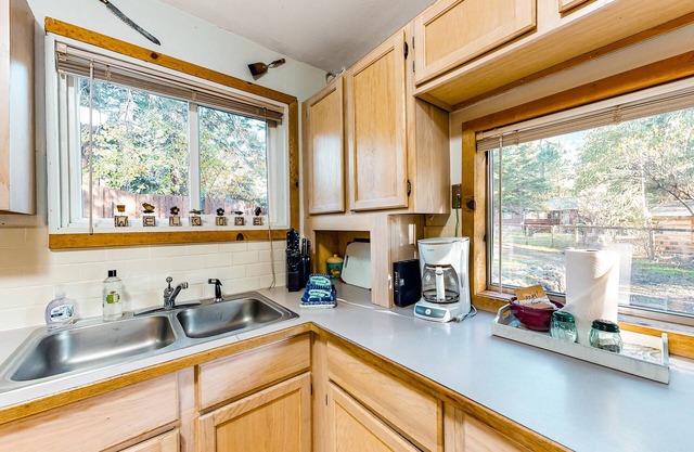 Charming Home Near the Lake w/Free WiFi