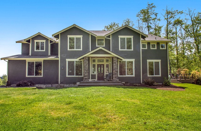 Charming Home near the Ferry w/Private Hot Tub - Walk to Trails