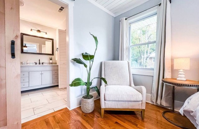 Charming Home w/King Beds, Fire Pit+Table Tennis