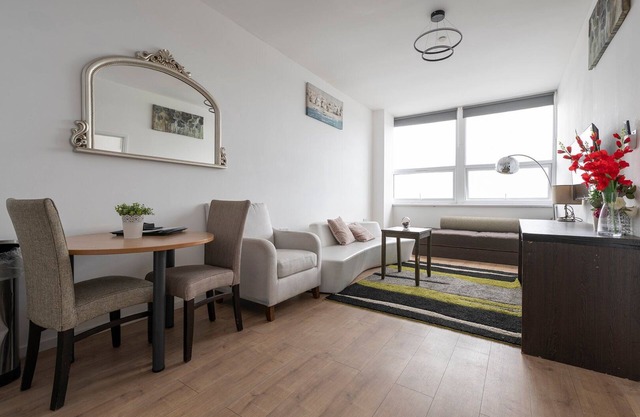 Charming home with gym access in West Bromwich