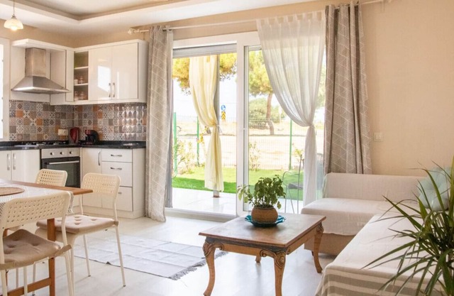 Charming House Close to Beach in Cesme
