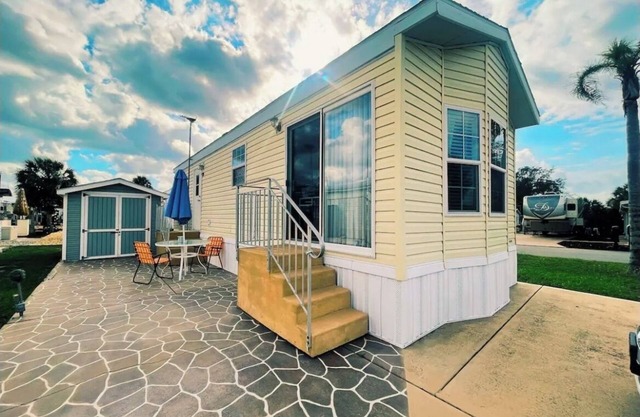 Charming house in beautiful Haines City with AC, WiFi