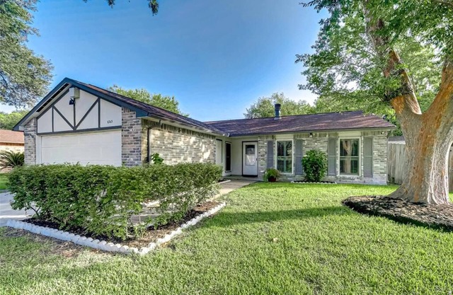 Charming house in Sugar Land area