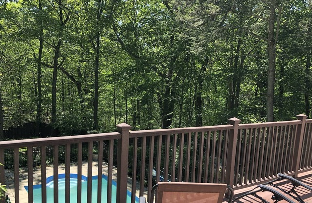 Charming house in the middle of the woods furnished on 16 acers, Westchester, NY