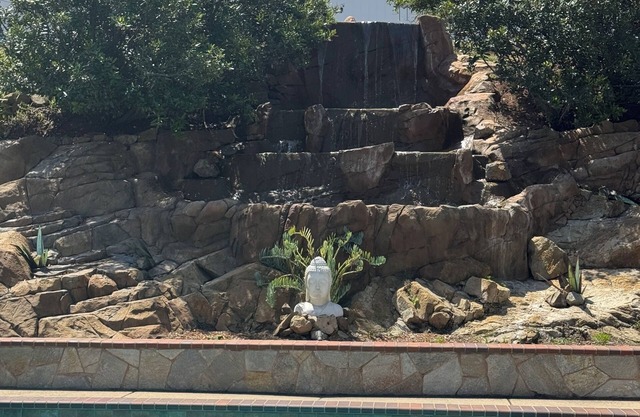 Charming house in wonderful Encinitas with WiFi, AC, Sauna, Pool, Jacuzzi.