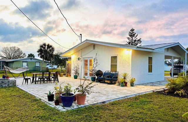 Charming house near beach.