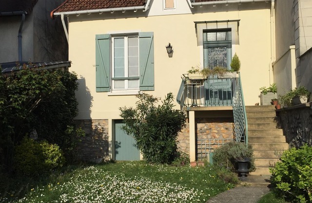 Marne charmante Haus am Wasser mit Garten zwischen Paris und Disneyland