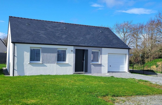 Neues, ruhiges Haus nahe Stränden und Sehenswürdigkeiten mit Garten und WLAN