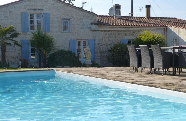 Charmantes Haus mit Pool in der Nähe von La Rochelle