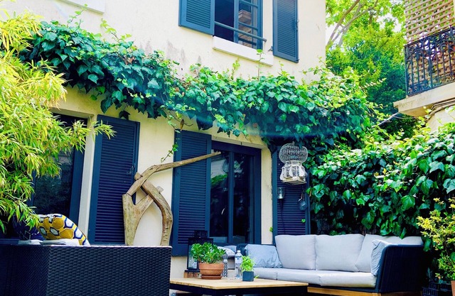 Charming House with Terrace & Garden in Paris
