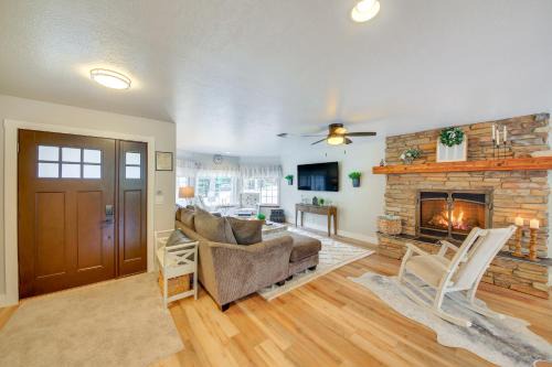 Charming Idaho Home with Hot Tub, Near Beaches!