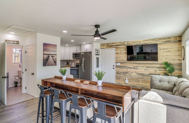 Charming Kingman Casita < 1 Mi to Route 66!