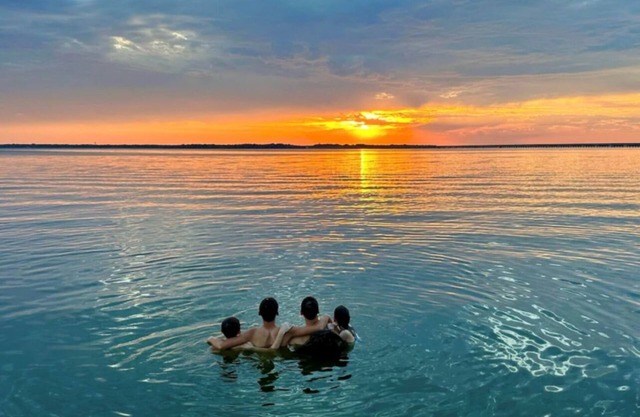Charming lake cabin in East Tawakoni - Waterfront. on the lake!