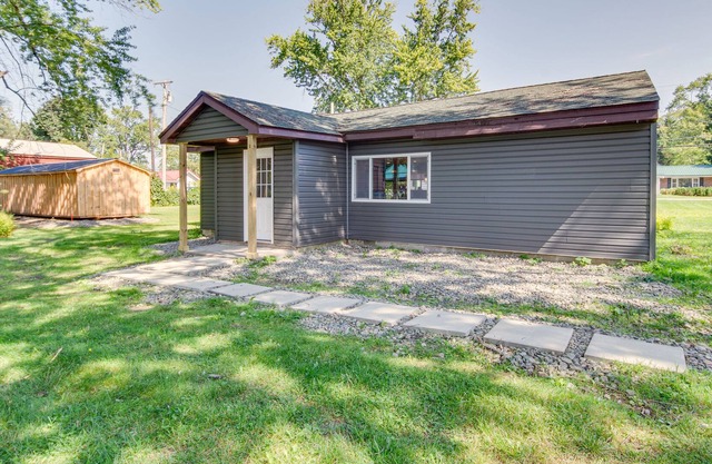 Charming Lake Chautauqua Home: Walk to Water!