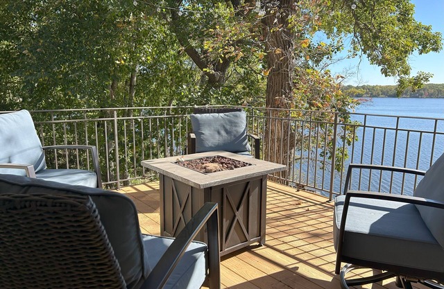 Charming Lake Home with endless hosting options!