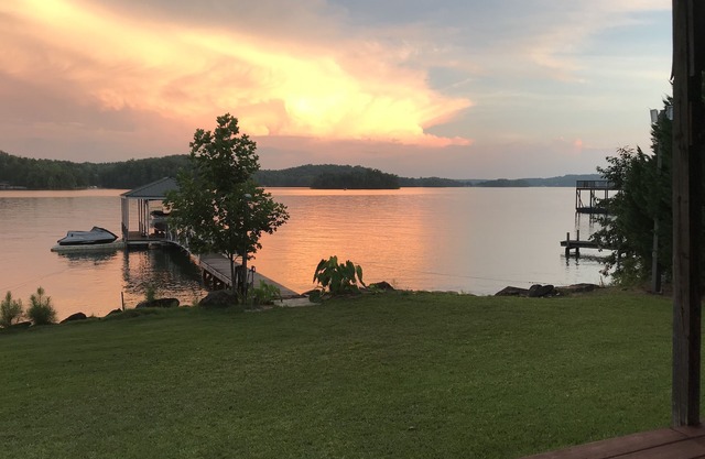 Charming Lake Keowee Retreat, 26 km von Clemson entfernt!