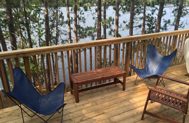 Charming Lake Weslemkoon Retreat