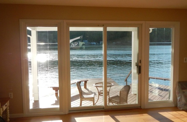 Charmante Lakefront Ranch
