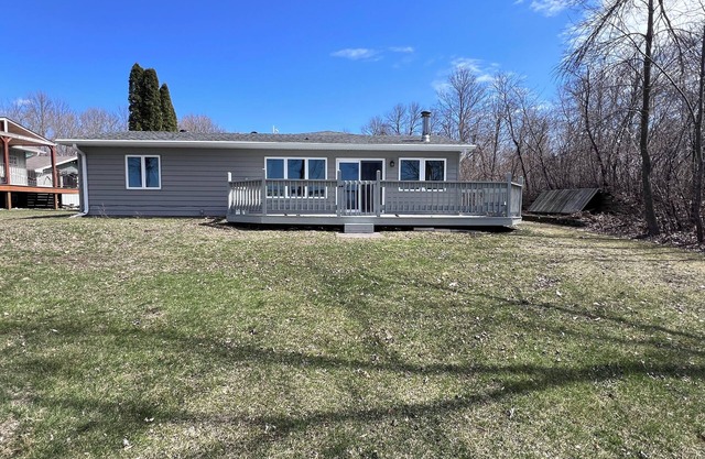 Charming lakefront retreat on Mille Lacs Lake east side with stunning sunsets.