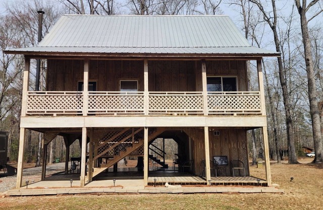 Charming lakefront 2-bedroom house in Farmerville, Louisiana