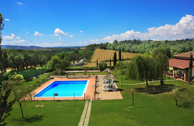 Herrschaftliche Villa mit Pool, Klimaanlage
