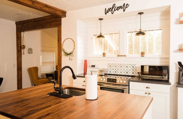 Charming Home | 4 King Beds | 10 Guests