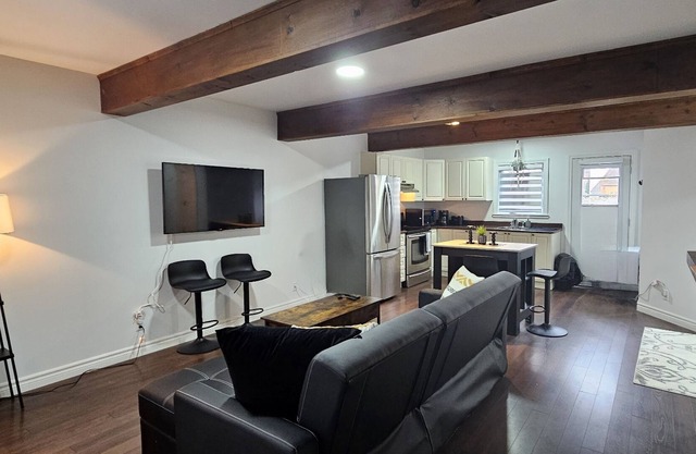 Charming little house - 5 min from Canal Lachine