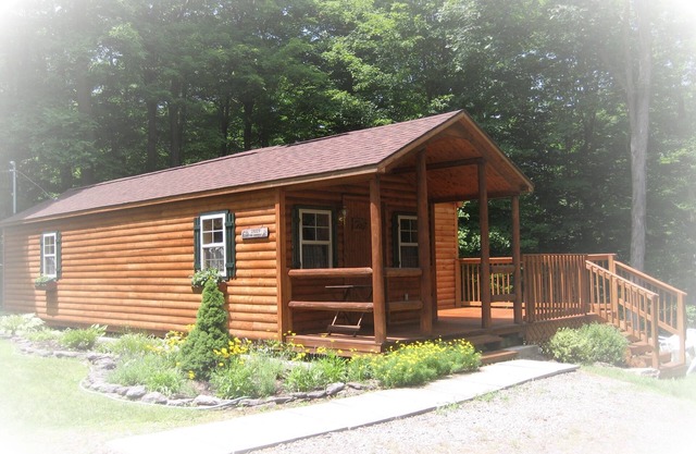 Charmantes Blockhaus in Sackets Harbor, NY, kostenloses Internet, tolle Lage, Privatsphäre