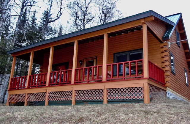 Cozy cabin on Big Wood Pond in Jackman, Maine