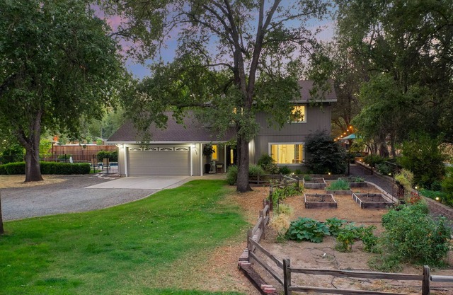 Charming Loomis 3-bedroom Home Away From Home