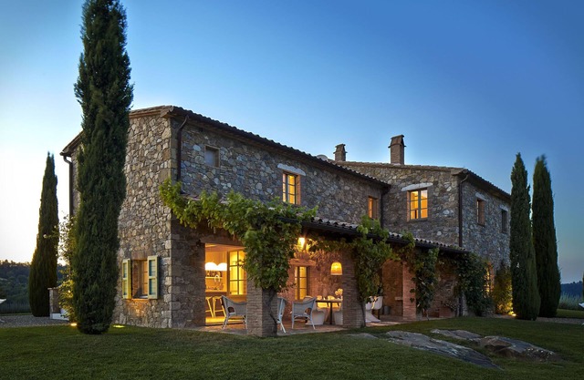 Charmante und luxuriöse Landvilla, Designer-Innenausstattung, beheizter Pool, tolle Aussicht
