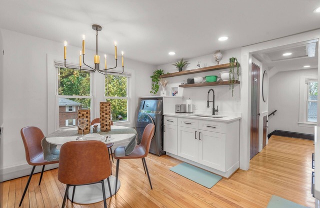 Charming Luxury 1BR Near Downtown. Dog Friendly!