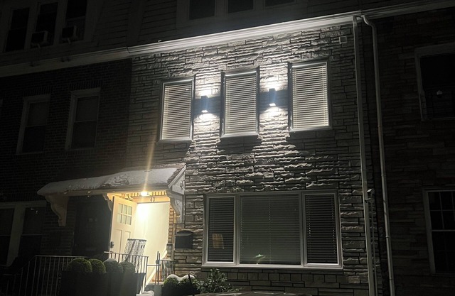 Charming luxury 2-bedroom apartment with AC, WiFi in welcoming Queens