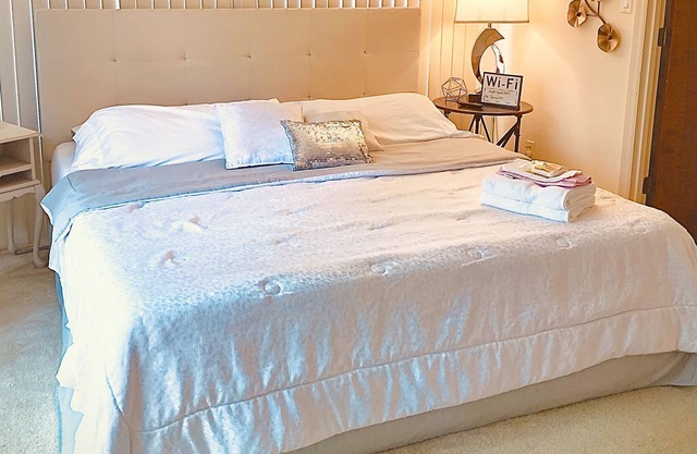 Charming Master Suite w/ Private Entrance