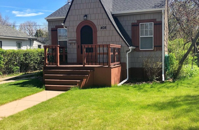 Charming Mid Century Home in Historic District