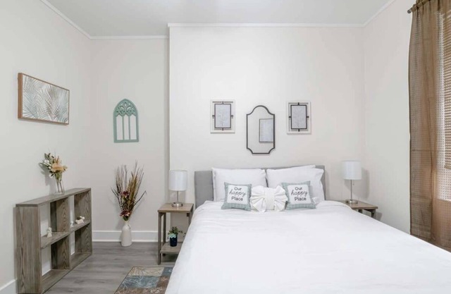 Charming Midtown Apt - Hannon Hideaway Unit B