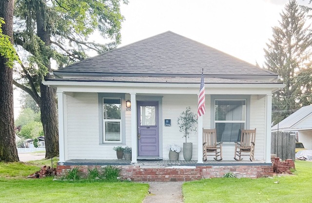 Charming Midtown Cottage, 11 straight blocks to Sherman Ave/Downtown Boat Launch