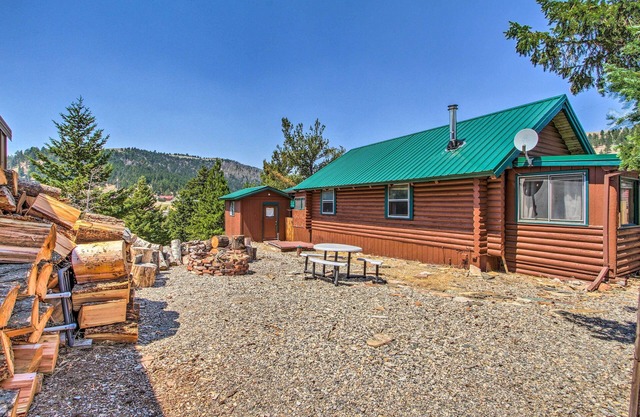 Charming Montana Retreat w/ Mountain Views!