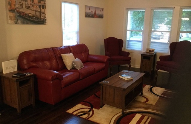 Charmant Great Lakes Naval Graduation - Schlafmöglichkeiten für 8