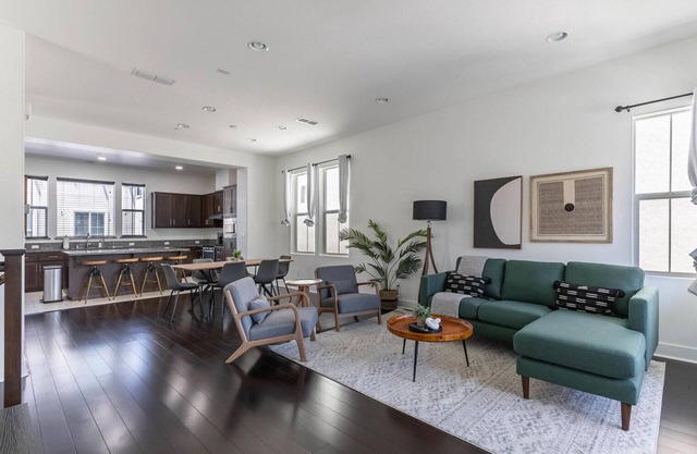 Charming Newark 4BR w/ 2-Car Garage, nr Cinema & Sports, by Blueground