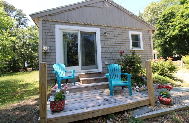 Charming Newly Renovated Wellfleet Cottage Near Black Fish Creek (2238)