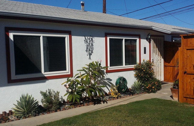 Charming Ocean Beach Bungalow 1 Block vom Strand