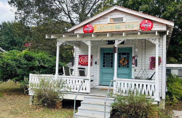 Charming old country store style residence in the town of Brent, Alabama.