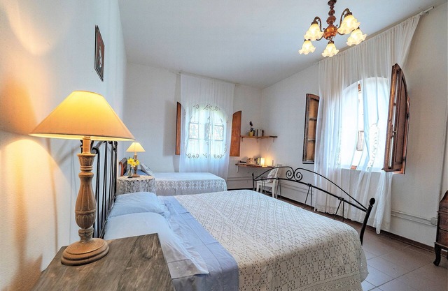 Charmante Olivenfarm - ideal für Paare und kleine Familien, AC & Wifi,